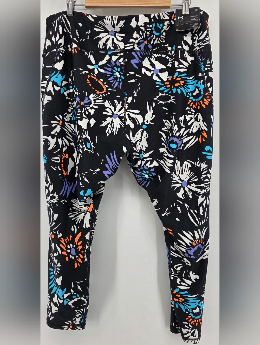 Under Armour HeatGear Abstract Floral No-Slip Compression Leggings โ Womenโs 3X - Picture 5 of 17